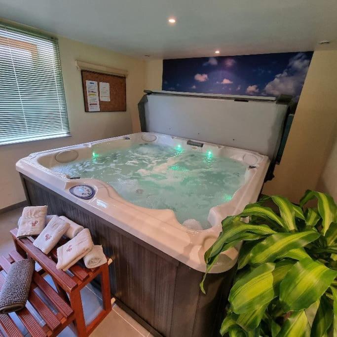 Gite Eglantine 2 à 6 personnes avec SPA DANS RESIDENCE Ventron Exterior foto